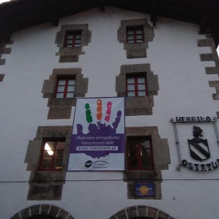 Herriko Ostatua Zubieta Esterno foto